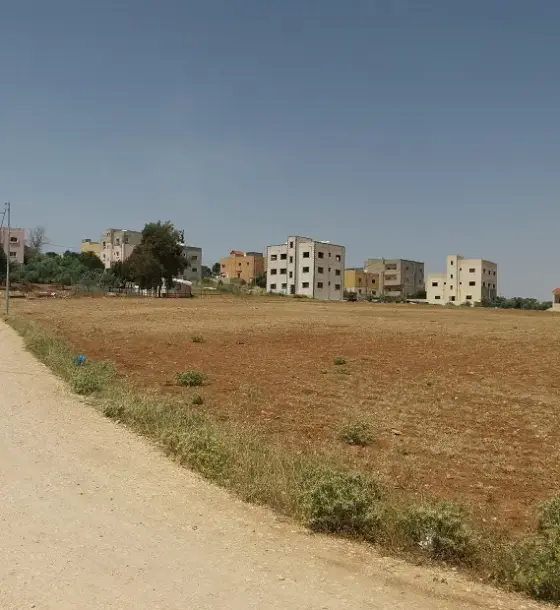 قرب الجامعة الأمريكية، أرض زراعية 6,111 م² في خربة الهلالية بمادبا