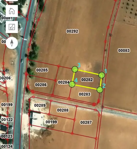 Eight subdivided plots (6,743 m²) with own titles for sale at the Thiban entrance