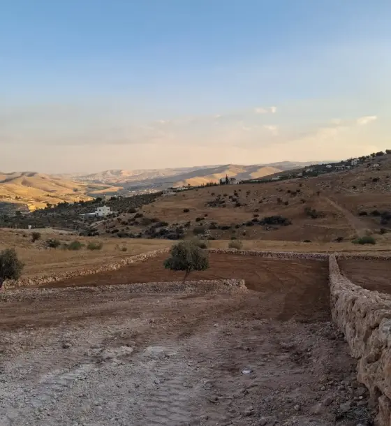 2,100 m² square plot with panoramic views for sale in Unaybah, Jerash