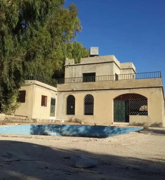 5 dunum farm with a two-storey house and pool for sale in Wadi Al-Haddada, Al-Kittah