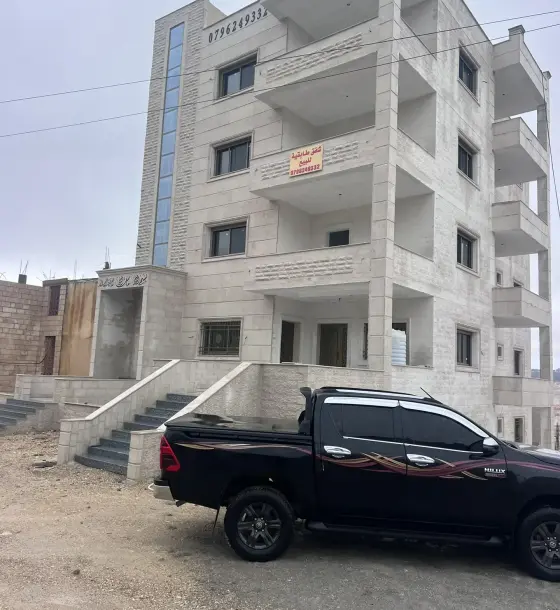 Finishing-stage new full-floor apartments, 190 m², for sale in Al-Marj, Karak