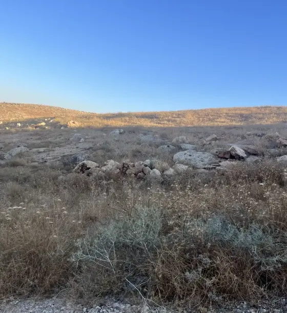 Chalet-area plot of 3,400 m² on two streets in Ain wa Al-Ma'mariyyeh