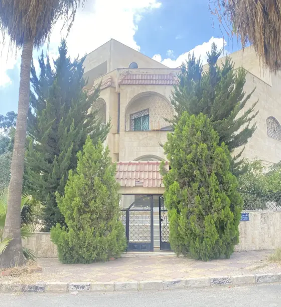 Unfurnished three-storey villa for sale in Tabarbour, on two streets