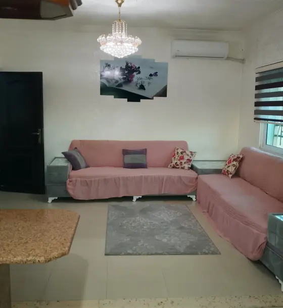 136 m² flat plus a 75 m² roof in Sports City, sold by the owner