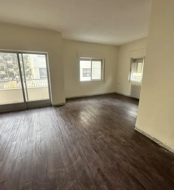 3 bedrooms and 3 balconies: 175 m² third-floor apartment near 5th Circle