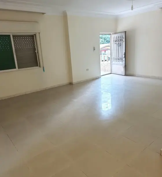 169 m² ground-floor apartment for sale in Dahiet Al-Istiqlal beside Al Ihtiraf schools