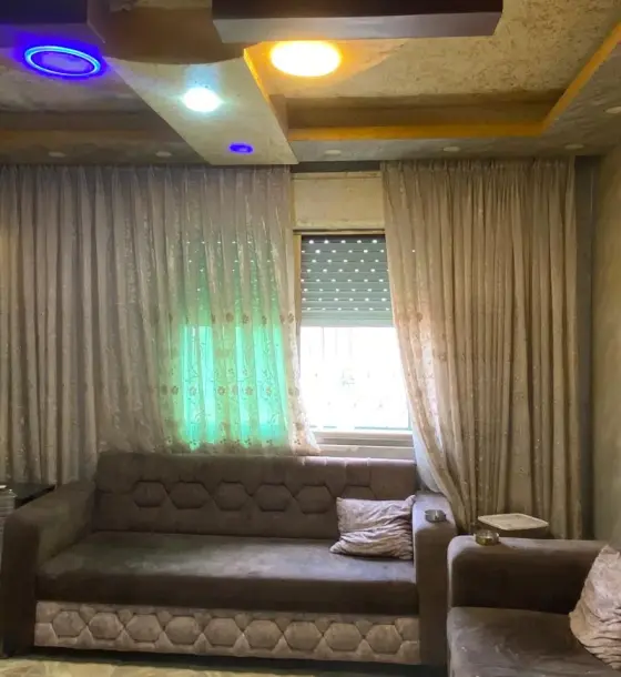 5 rooms and a big balcony: 180 m² roof flat in Umm Nowarah