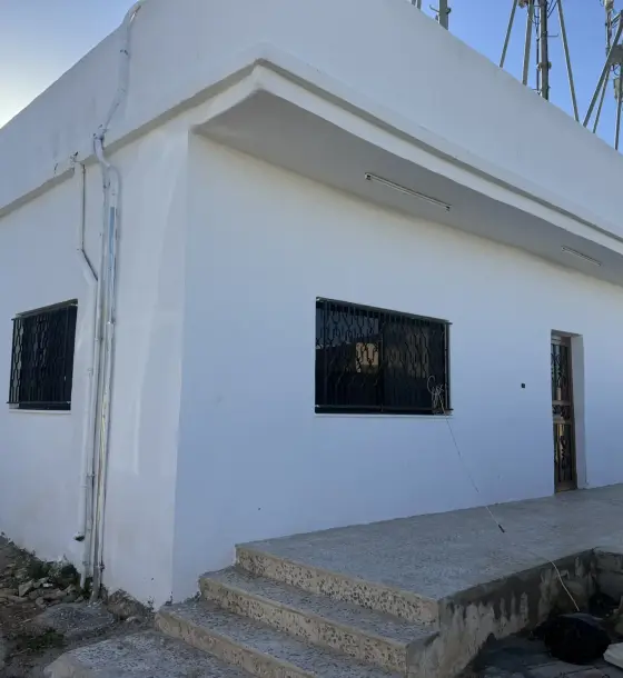 House for sale in Mughayer Al Muhanna, Al Muwaqqar: licensed ground floor on 400 m²