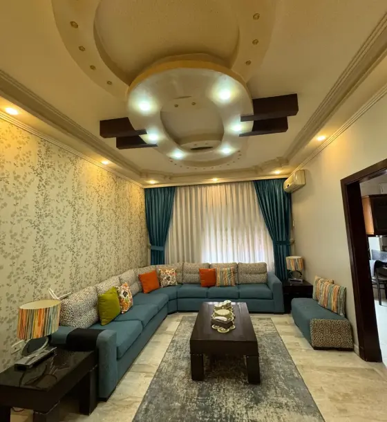 Al Kom, Shafa Badran: 186 m² ground floor with a big outdoor area