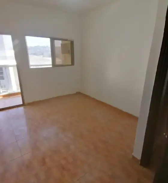 Princess Haya St, Swaileh: unfurnished 2-bedroom flat for rent from the owner