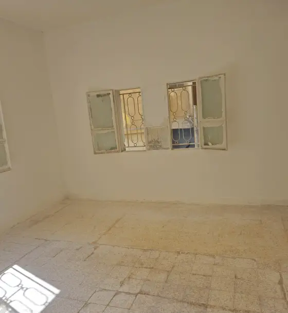 Ground-floor 2-room apartment with a large sunny garden and own entrance for rent, Jabal Al Nuzha