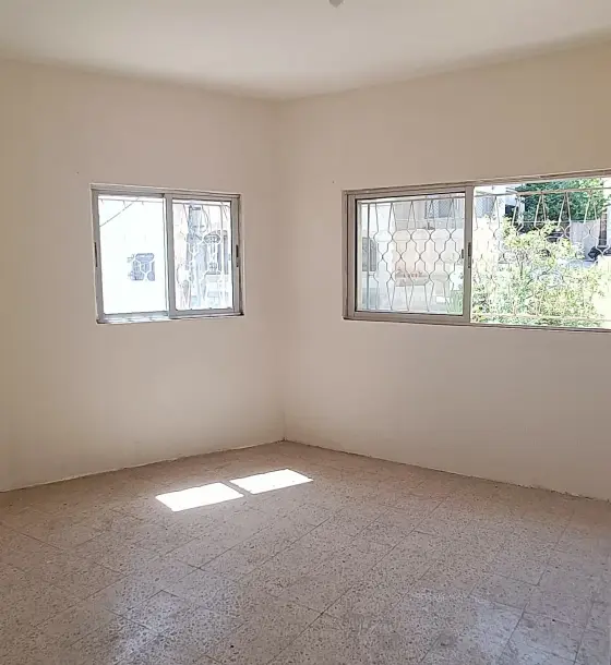 Newlyweds wanted: 2-bedroom second-floor flat for rent in South Marka