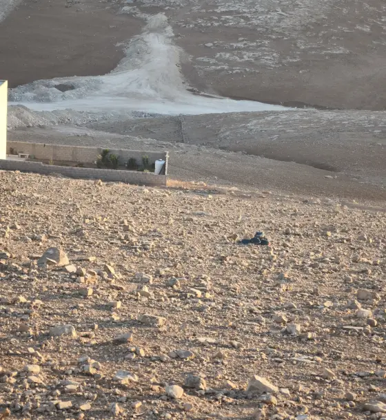 Raised 654 m² plot with a view for sale in Zinat Al-Rubue, opposite Shafa Badran vehicle licensing