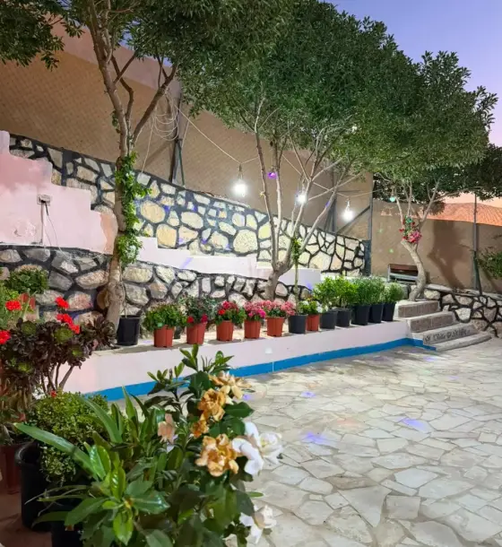 665 m² plot on two streets for sale in Mowbis, with a 70 m² building and a pool
