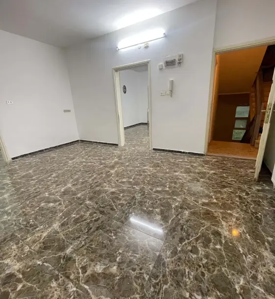 140 m² second-floor apartment with garden for rent near Badia hospital, Irbid