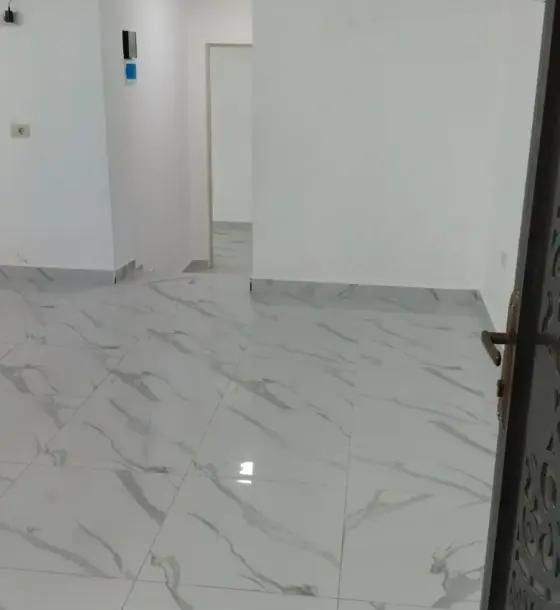 Fibre internet included with this renovated 81 m² lower-floor rental in Zabda, Irbid