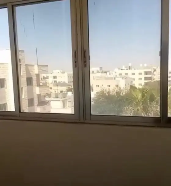 Small 80 m² fourth-floor apartment for newlyweds for rent near Queen Noor lights, Irbid
