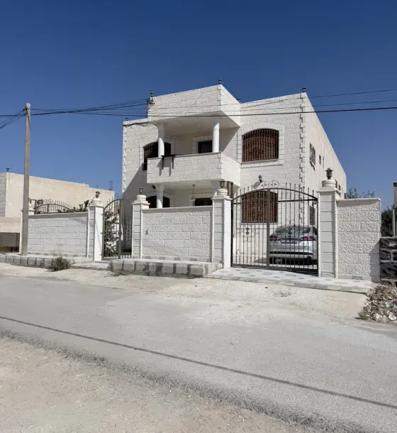 Three en-suite bedrooms: new ground-floor rental in Dahiet Al Malik Abdullah, Mafraq