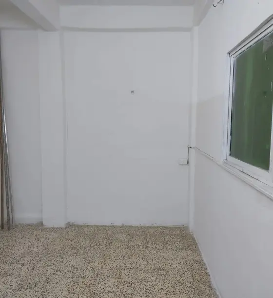Ground-floor 2-room flat for rent in Al-Hay Al-Janoubi, Mafraq