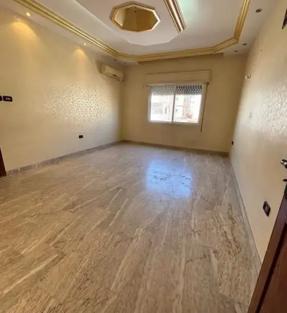 Aqaba, Al Sakaneyeh 3: first-floor 99 m² apartment for sale