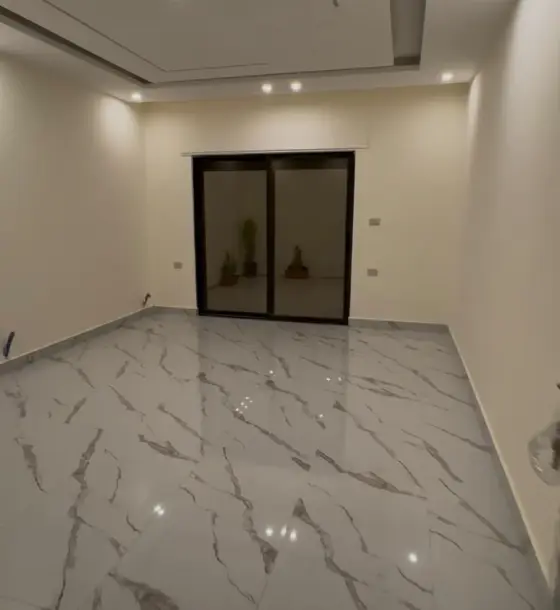Dahiet Al Ameer Ali semi-ground flat, 160 m² plus 140 m² outdoor space