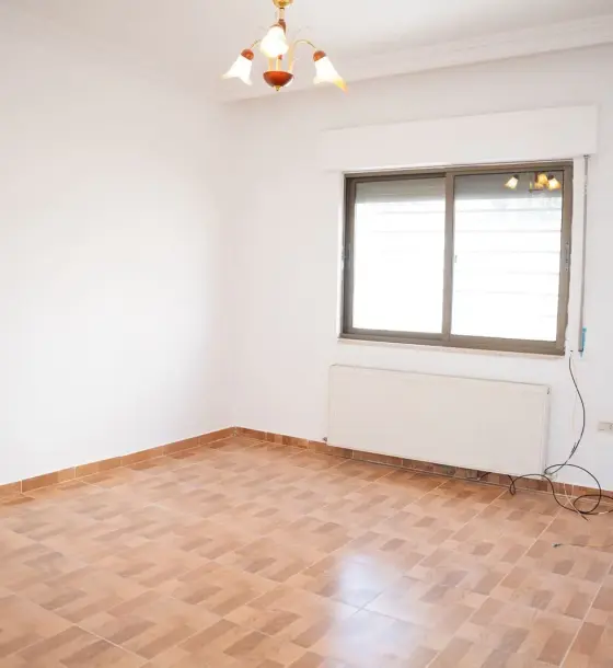 Spacious 220 m² 4-bedroom apartment for sale in a quiet part of Al Gardens