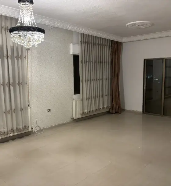 Fifth-floor 171 m² apartment with large terrace for sale behind Al Gardens hospital