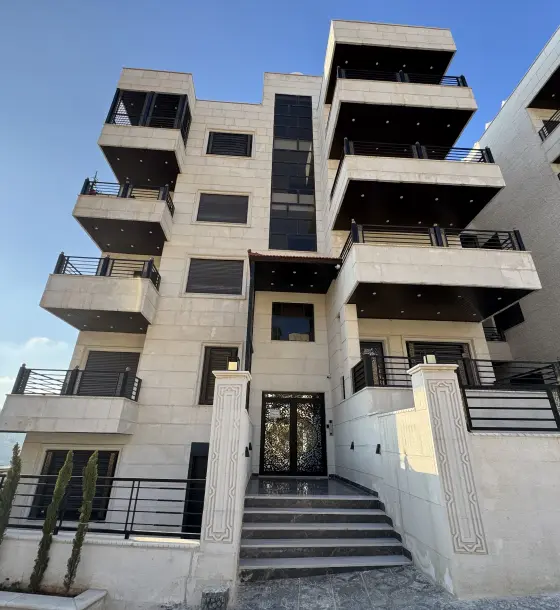 Raised ground-floor 165 m² apartment with open view for sale in Swaileh