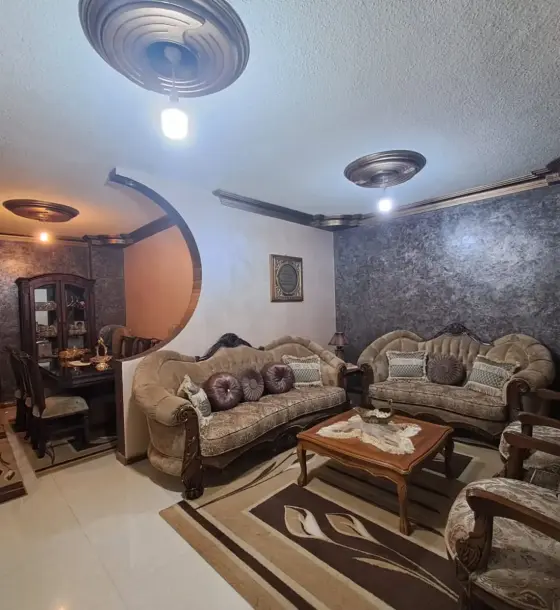 Near the Dahyet Al Aqsa bus station: 160 m² first-floor flat with open view