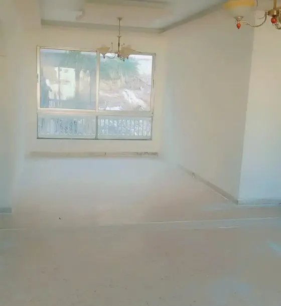 طابق أخير في إسكان أبو نصير، 4 نوم مع ترس 40 م²