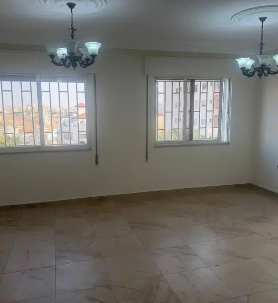 On the main road in Abu Al-Sous, 150 m² second-floor apartment for sale