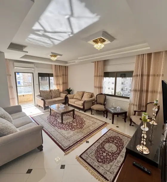 Yearly rent in Al Jandaweel: furnished 3-bedroom flat in a family building
