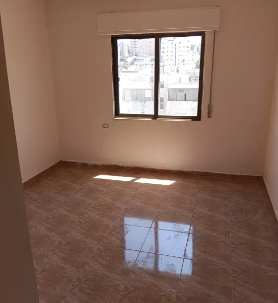 New, never-lived-in small studio opposite the University of Jordan for rent