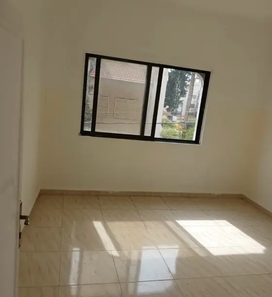 روف في جبل الحسين للإيجار السنوي لعائلة صغيرة