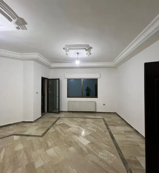 Dahyet Al Yasmeen 3-bed flat with lift, 160 m², unfurnished, for rent