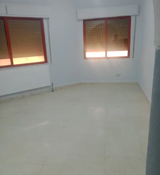 Overlooking Sarh Al Shaheed Street, 150 m² 3-bedroom flat for rent in Dahyet Al Ameer Hasan