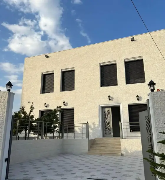 Naour, near Dar Al Dawa: new detached villa with 4 master bedrooms, never lived in