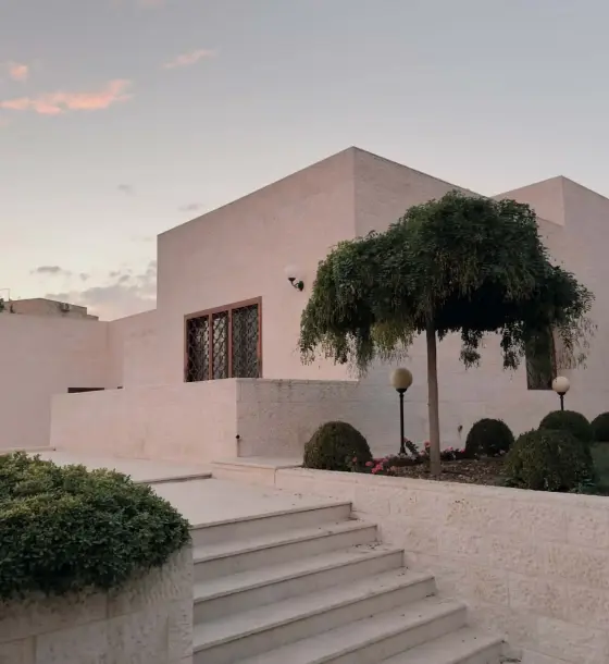 2,250 m² plot with large gardens: renovated villa in Dahiet Al Rasheed