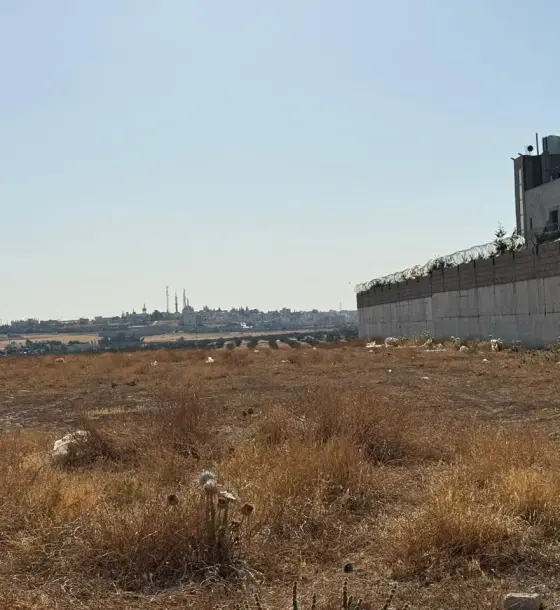 10-dunum industrial plot in Al Qastal on a 12 m street