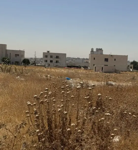 Room for two attached villas on a 900 m² Residential B plot in Al Jwaydeh