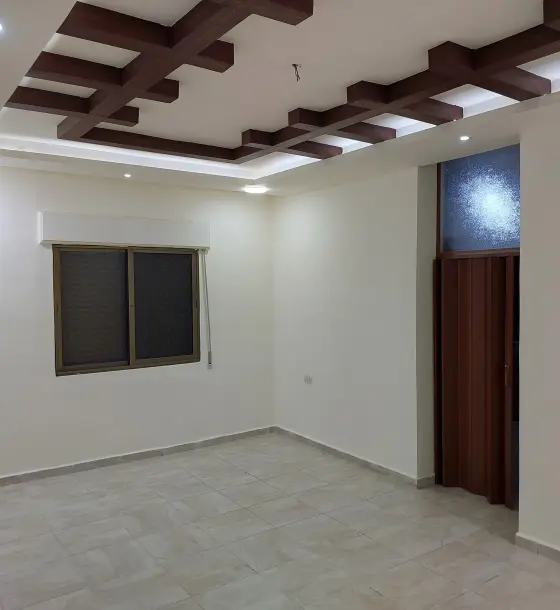 Three facades, second technical floor: 150 m² super-deluxe flat in Aydoun, Irbid