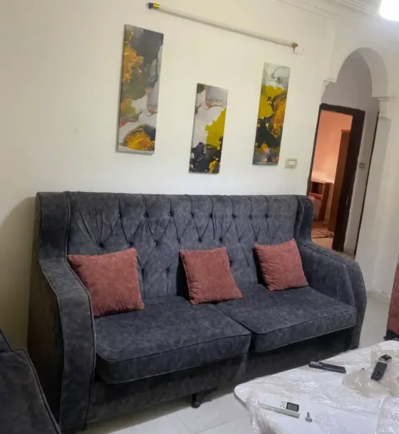 Opposite the old MK market, New Amman Complex: furnished 3-bed flat for rent