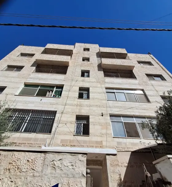 160 m² 4-bedroom student apartment for rent near University Street, Irbid