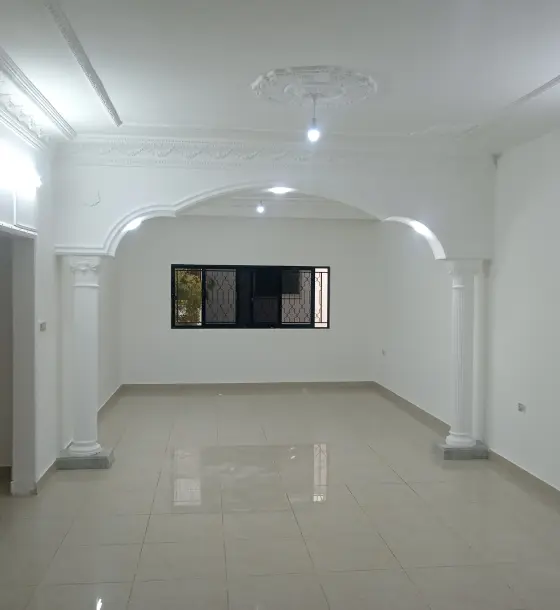 16th Street, New Zarqa: spacious 220 m² apartment for rent