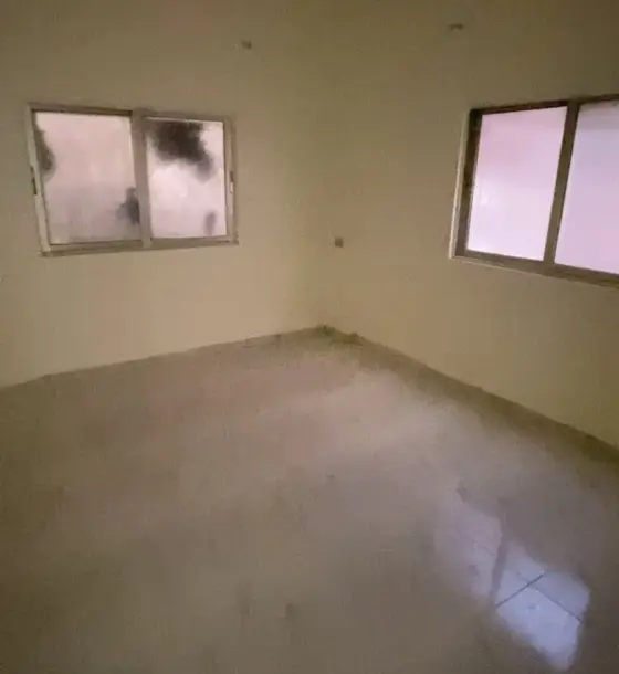 Samir Al Rifai Street, Al Zarqa Al Jadeedeh: ground-floor flat with shaded yard