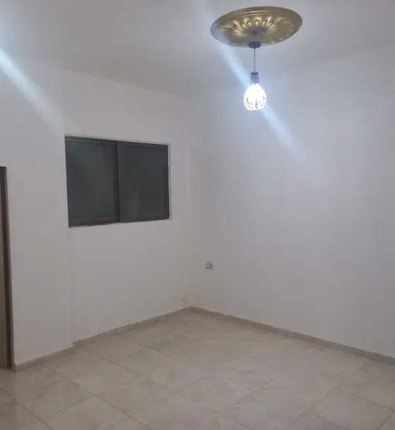 Jabal Tareq super-deluxe 2-bed flat near the Sharia Court, for rent