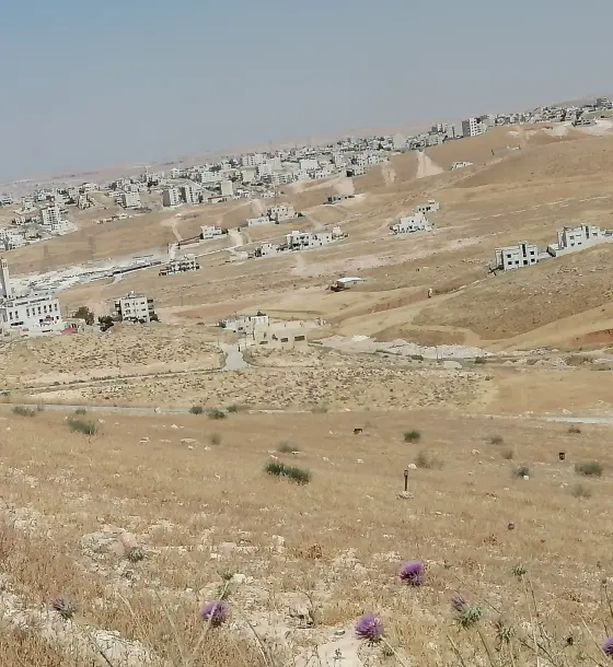 Graiba, behind Dahiet Al Madina: raised 500 m² residential plot with a view
