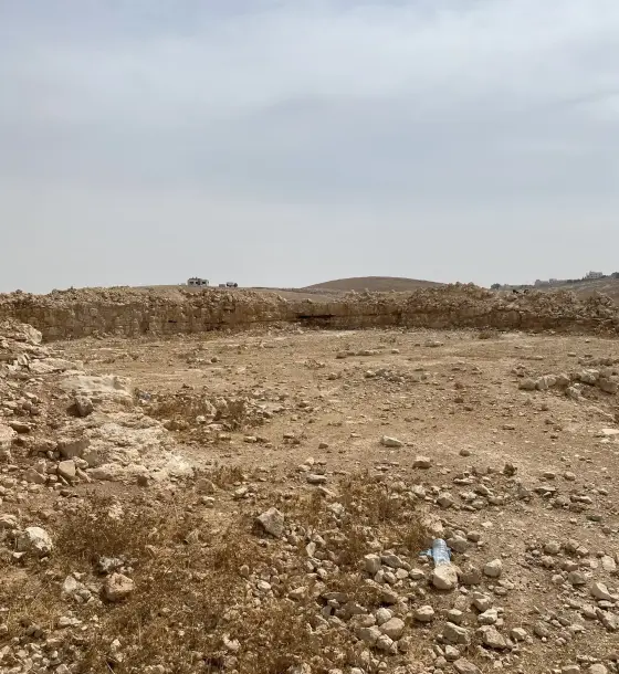Hilltop over Amman in Graiba: 600 m² plot, excavated and ready to build