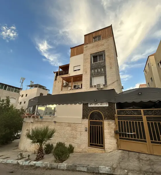 Al Sakaneyeh 9, Aqaba: 200 m² ground-floor home with private entrance and garage