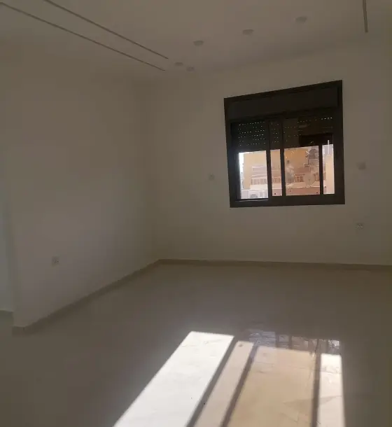 Opposite the Ahali market in Al Sakaneyeh 9, Aqaba: new 110 m² flat for sale